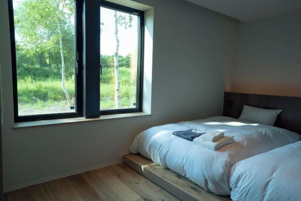 1 bedroom, WiFi (free), bed sheets
