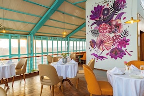 Restaurant - Mhendo Hotel & Studio Suites (Burhanilkantha)