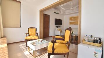 Televisión de pantalla plana de 14 pulgadas con canales vía satélite