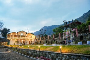 Luxury-Villa | Hochwertige Bettwaren, Betten mit Memory-Foam-Matratzen