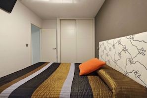 2 bedrooms, iron/ironing board, travel crib, WiFi