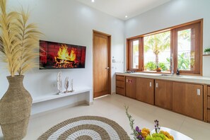 Exclusive Villa, Courtyard View | Living area | Flat-screen TV - Salthouse Uluwatu (Pecatu)