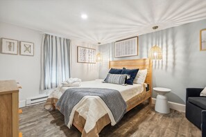 2 bedrooms, iron/ironing board, WiFi, bed sheets - Newly Renovated | Across From Beach | Boardwalk (Hampton)