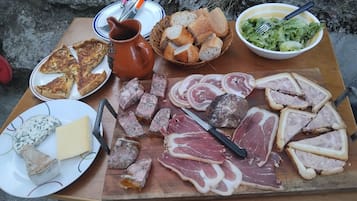 Se sirve desayuno por un coste adicional