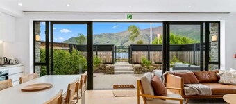 Lakeview Luxury 2 Bedroom Villa