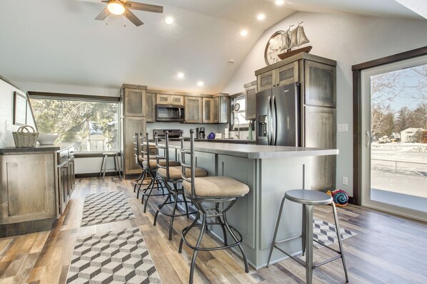 Fridge, microwave, oven, stovetop - Boat Dock: Riverfront Oconto Home! (Oconto)