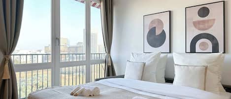 2 bedrooms, desk, iron/ironing board, WiFi