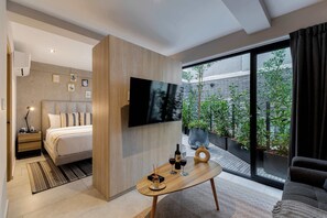 1 sovrum, värdeförvaringsskåp på rummet och strykjärn/strykbräda