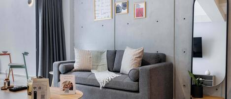 Téléviseur, bureau