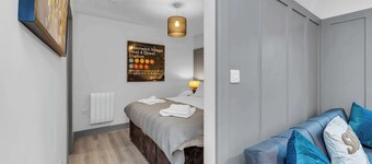 Cosy 1-Bed Apt in Newmarket with Parking