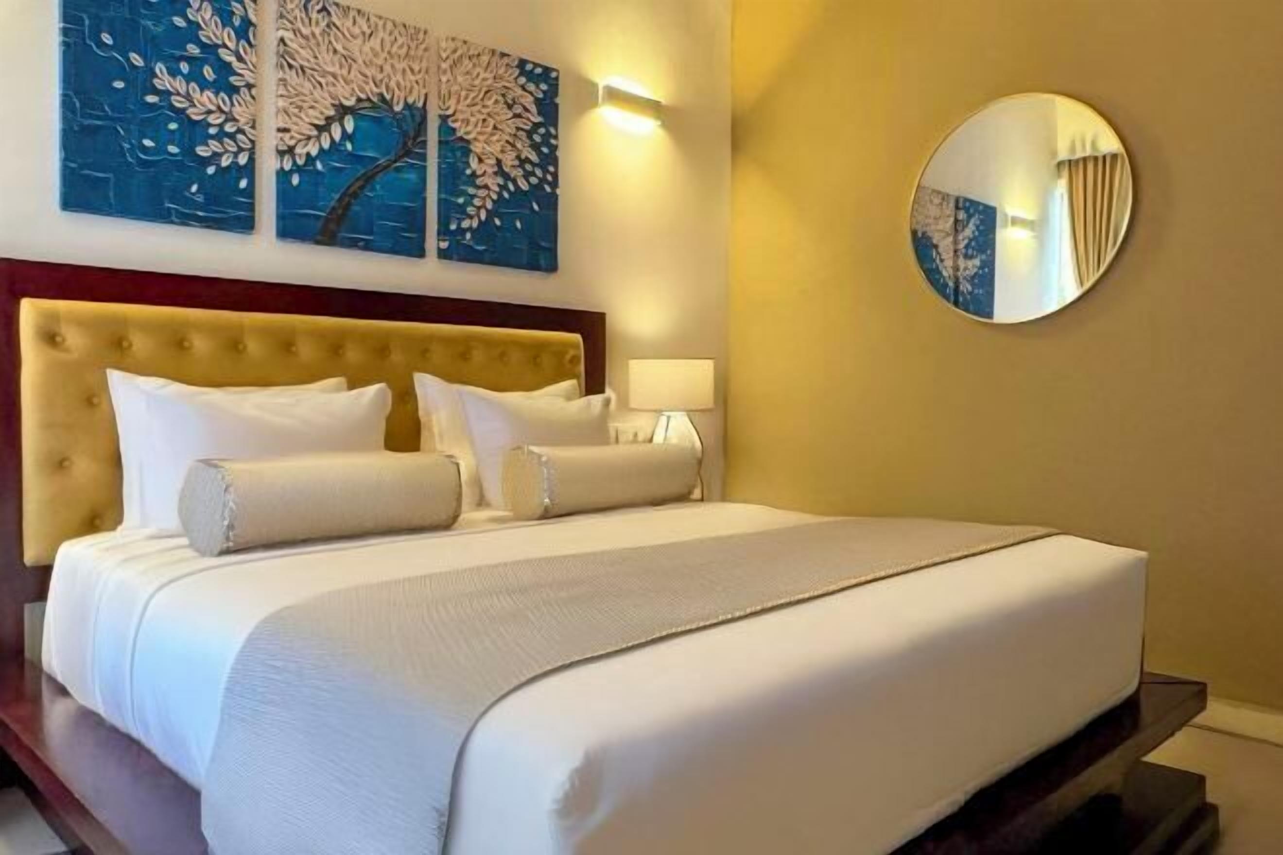 3 dormitorios, escritorio, espacio para trabajar con un portátil