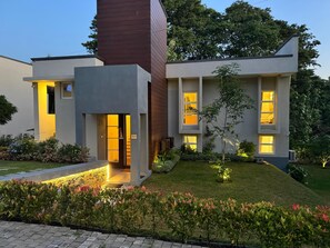 3 chambres, bureau, espace de travail pour ordinateur portable