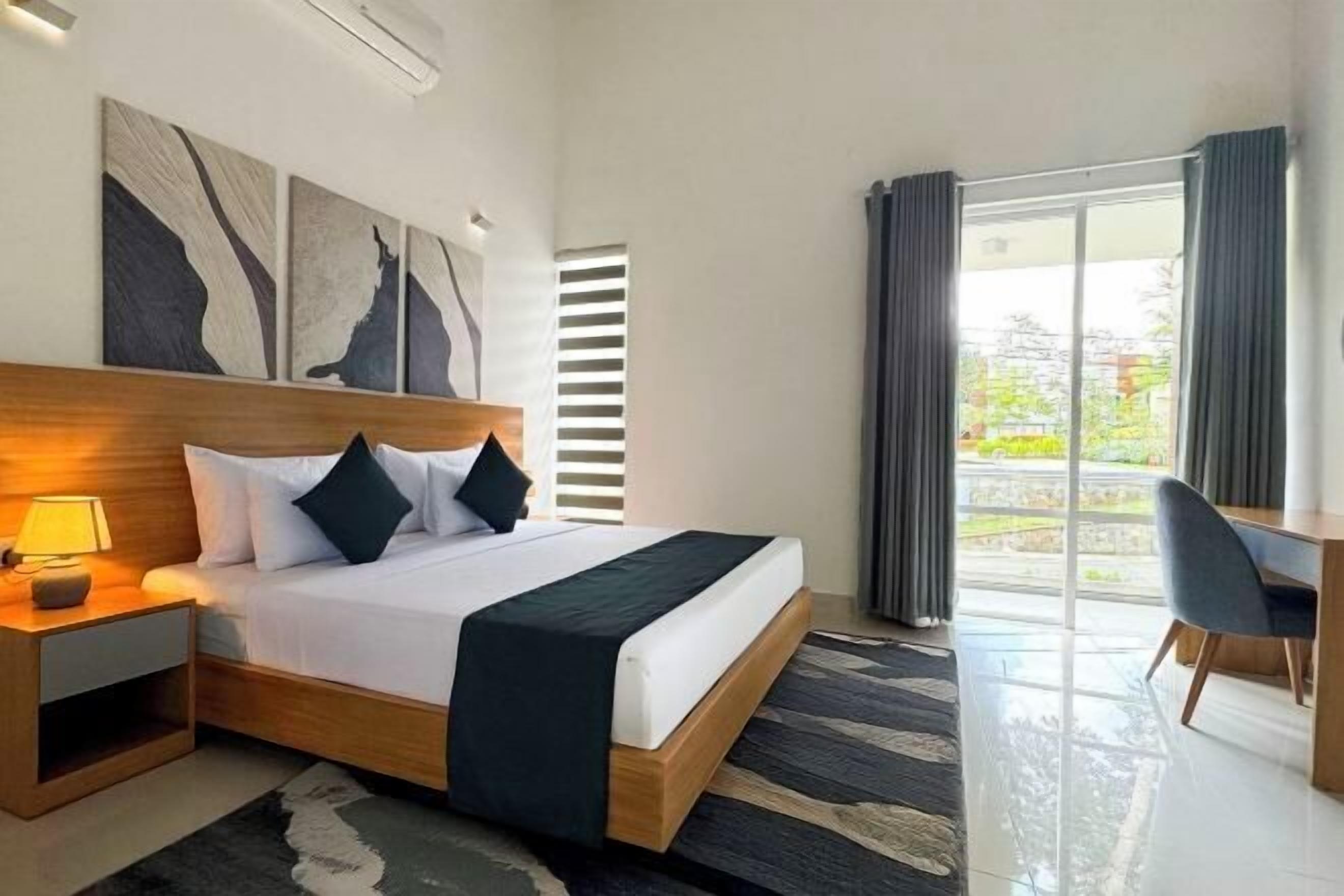 3 dormitorios, escritorio, espacio para trabajar con un portátil