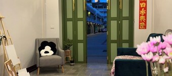 private house in chinatown/ 2BR,2BATH, 7Mints to MRT Samyot/5 Guests