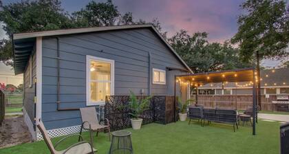 Charming 2-bedroom house in welcoming Houston with AC, WiFi