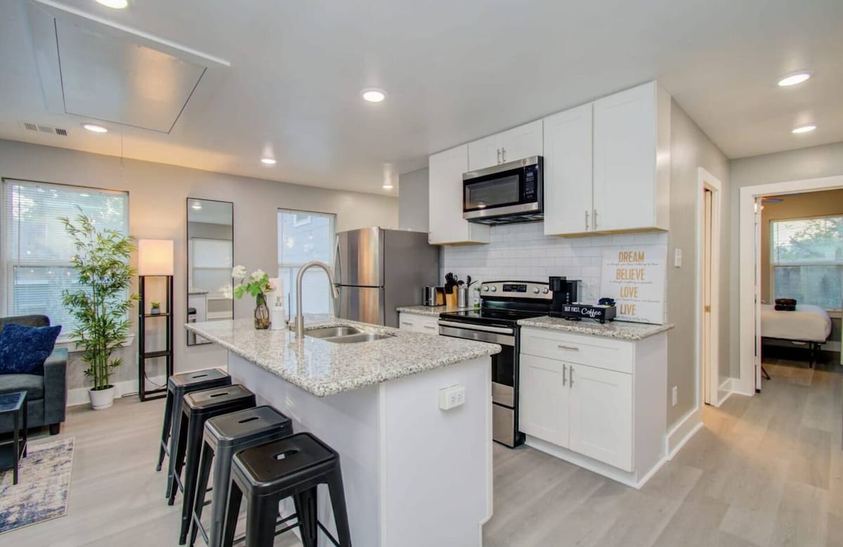 Photo 8 of Charming 2-bedroom house in welcoming Houston with AC, WiFi