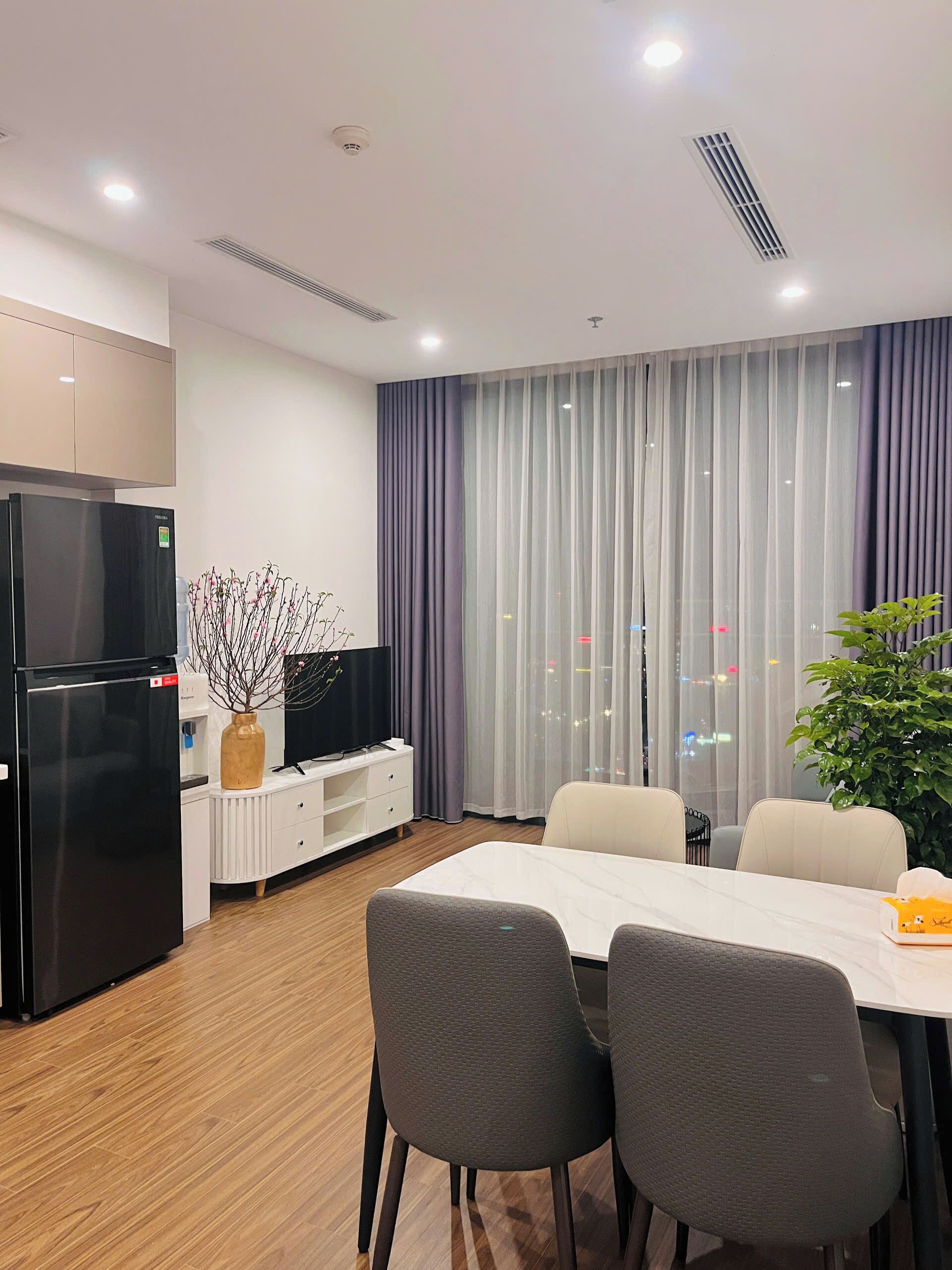Apartment, 3 Bedrooms, City View | Living area | 55-inch flat-screen TV with cable channels, Netflix, streaming services