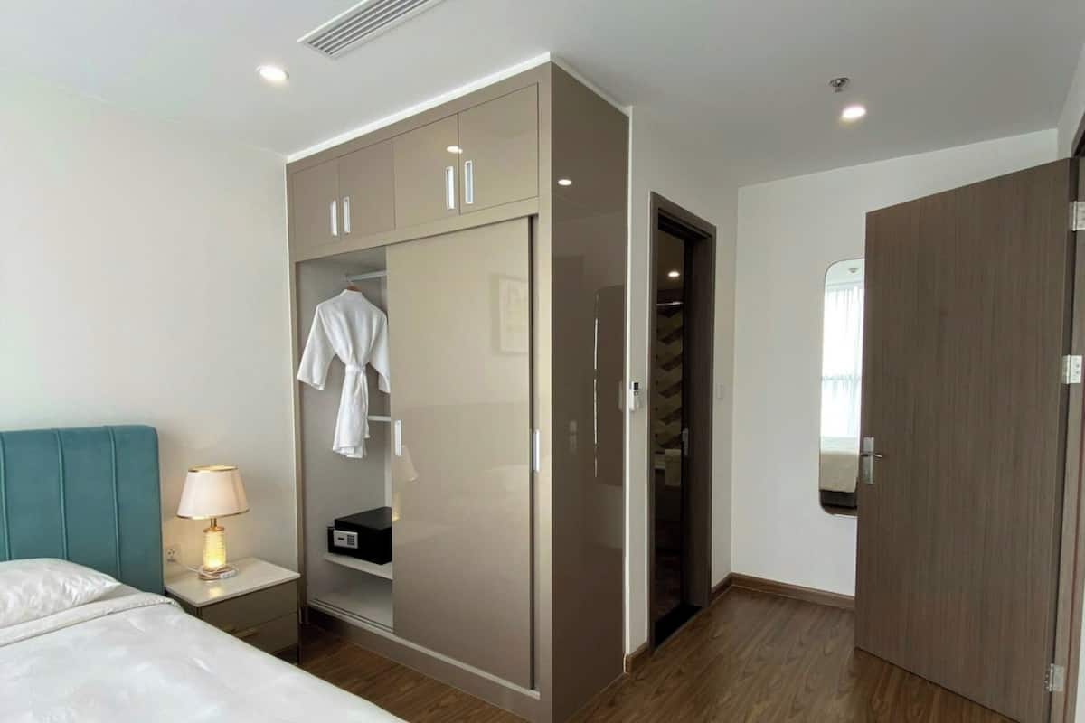 Apartment, 3 Bedrooms, City View