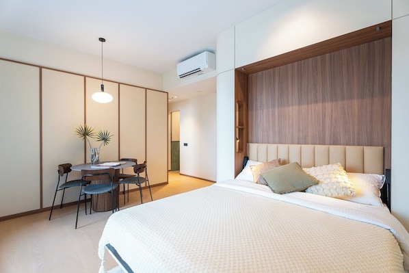 Familie suite, 1 slaapkamer, kitchenette | Een laptopwerkplek, gratis wifi, beddengoed