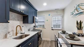 Frigorifero, forno, lavastoviglie, macchina per tè/caffè