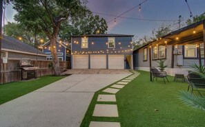 Terrace/patio - Capitol Resort 3 separate 2 BD/1BA houses (Houston)