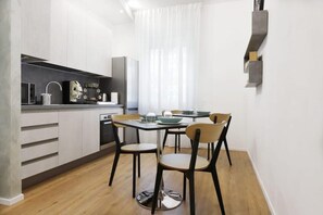 Dining - GuestHost - Modern 25 sqm room just 6 minutes walk from Sant'Antonio Hospital, able to accommodate up to 3 people. The accommodation is located on the ground floor (raised) of a building without a lift (NOT suitable for disabled people). Please note that (Padova)
