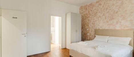 1 bedroom, iron/ironing board, WiFi