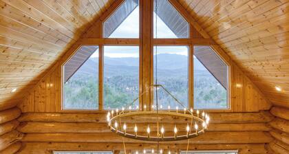 Sleeps 21 • Luxury Cabin w/ Panoramic View, Hot Tub, Game Room | Pinnacle Chalet