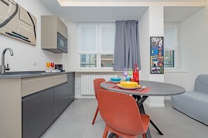 Dining - GuestHost - Cosy Studio Milan- Buenos Aires & Loreto (Milano)