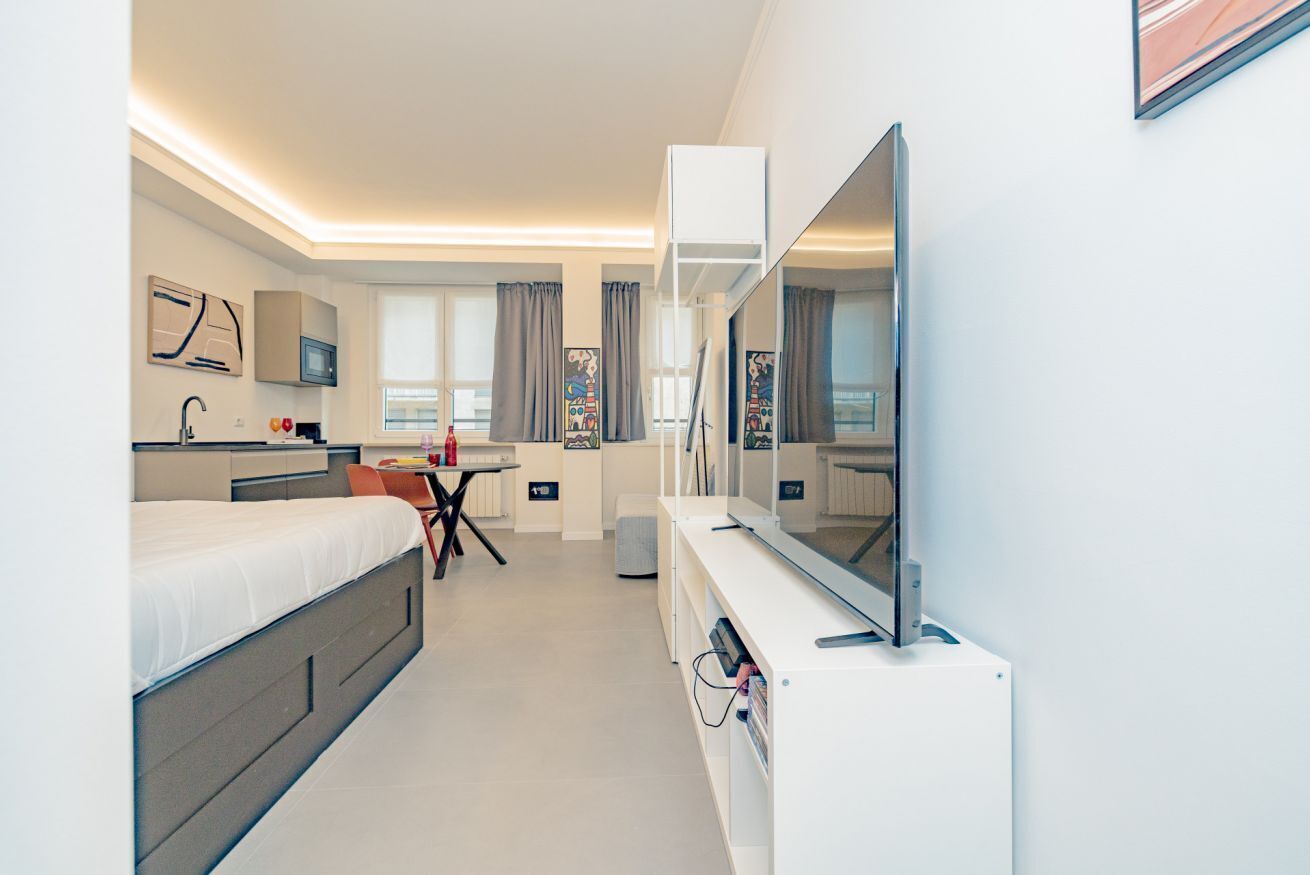 Tabla de planchar con plancha y wifi 