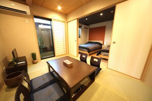 2 Schlafzimmer, Allergikerbettwaren, Schreibtisch