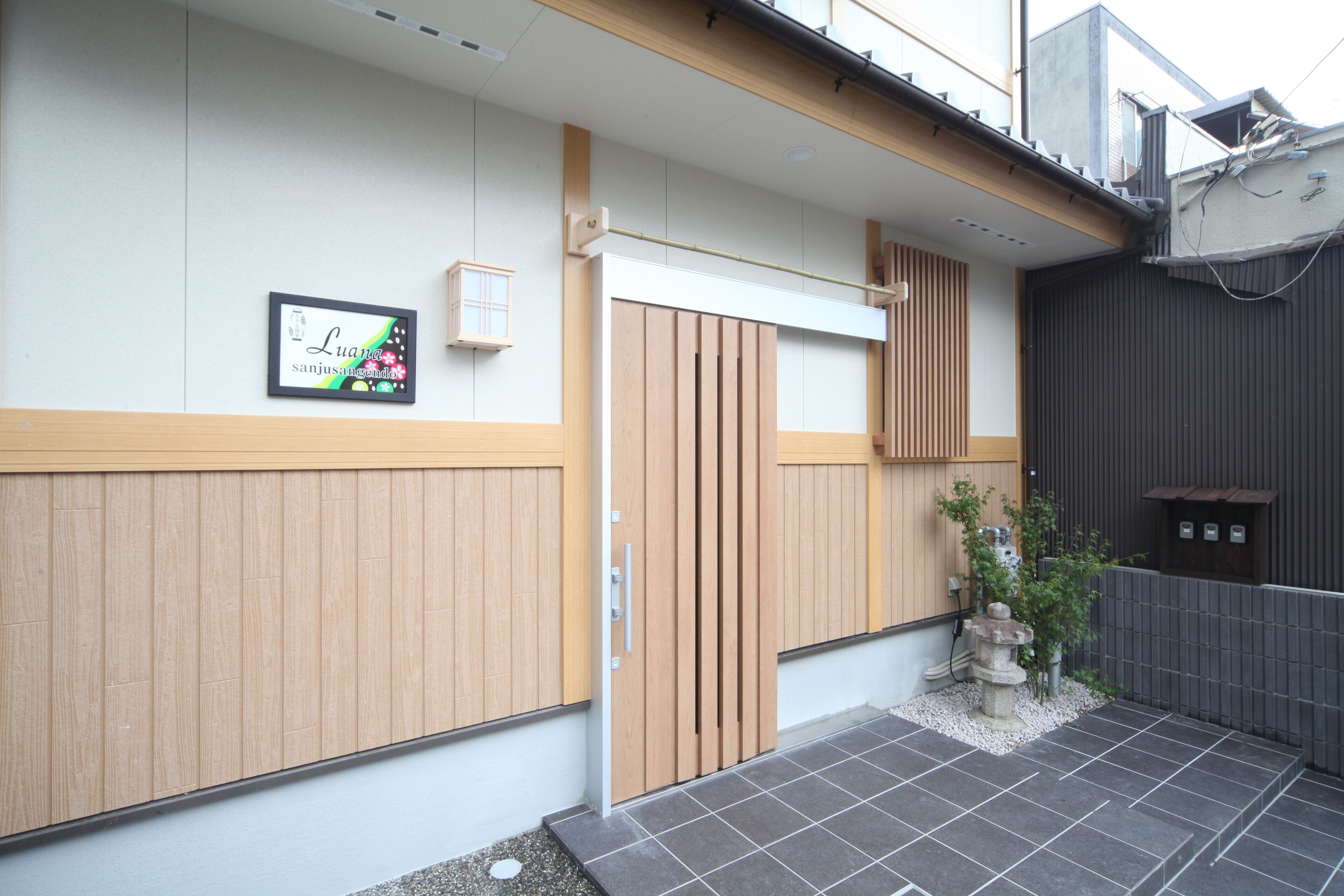 Hypo-allergenic bedding, desk, laptop workspace, blackout curtains