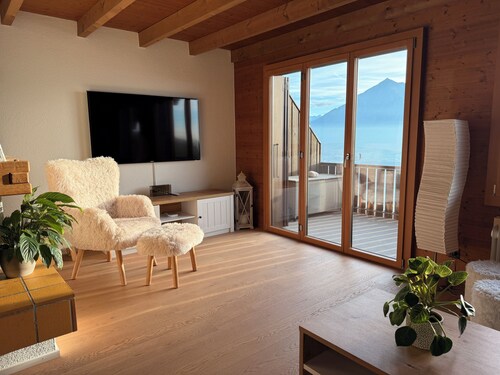 Chalet swisslakeview - stunning lake & mountain views
sunny, quiet, countryside
