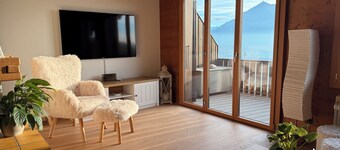 Chalet swisslakeview - stunning lake & mountain views
sunny, quiet, countryside