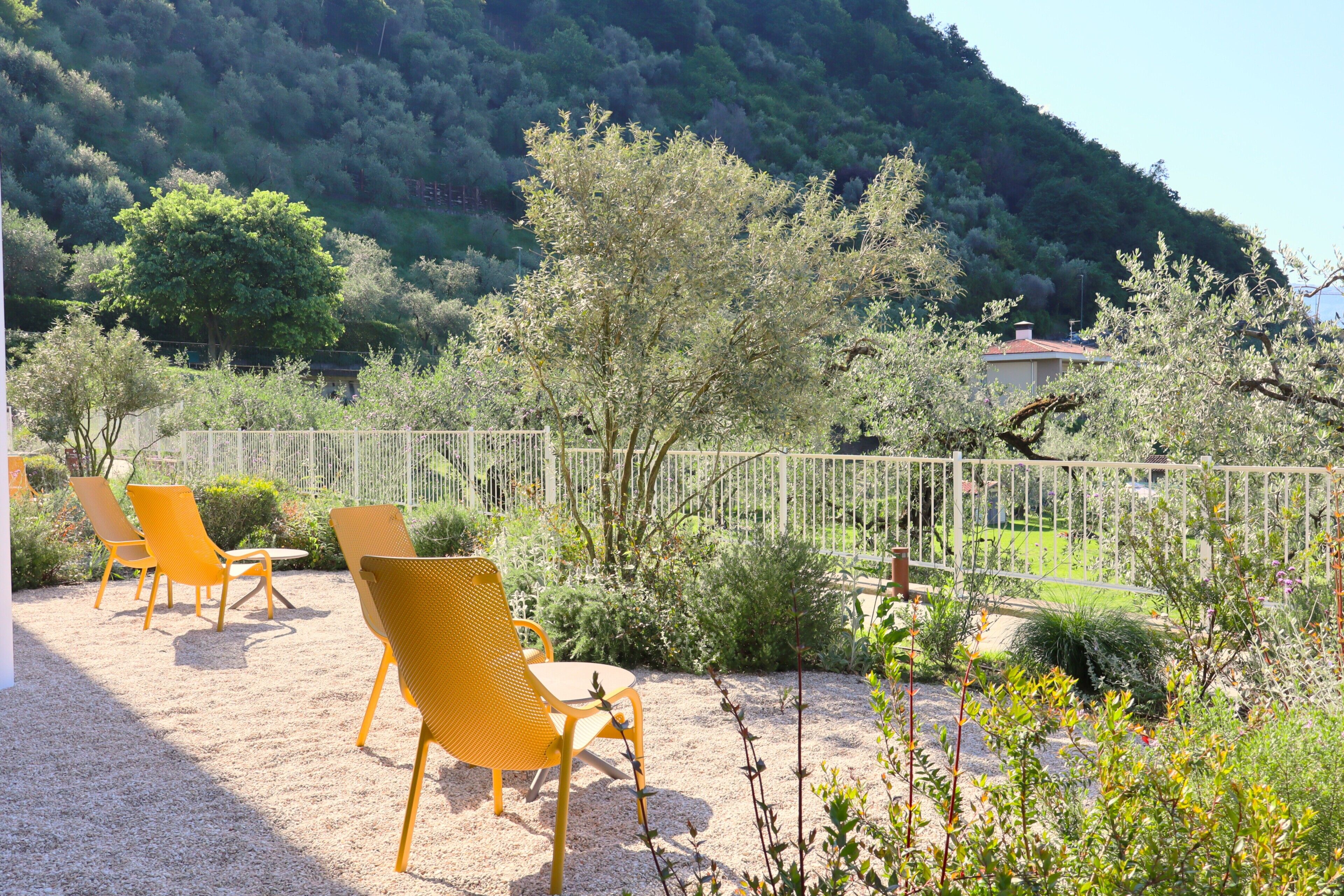 Appartamento Junior, vista lago parziale, al piano terra | Terrazza/patio