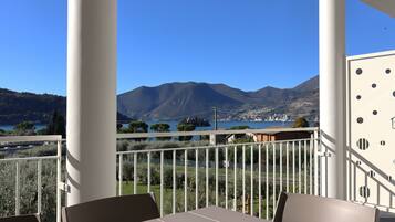 Condo junior, vista al lago | Vista desde la habitación