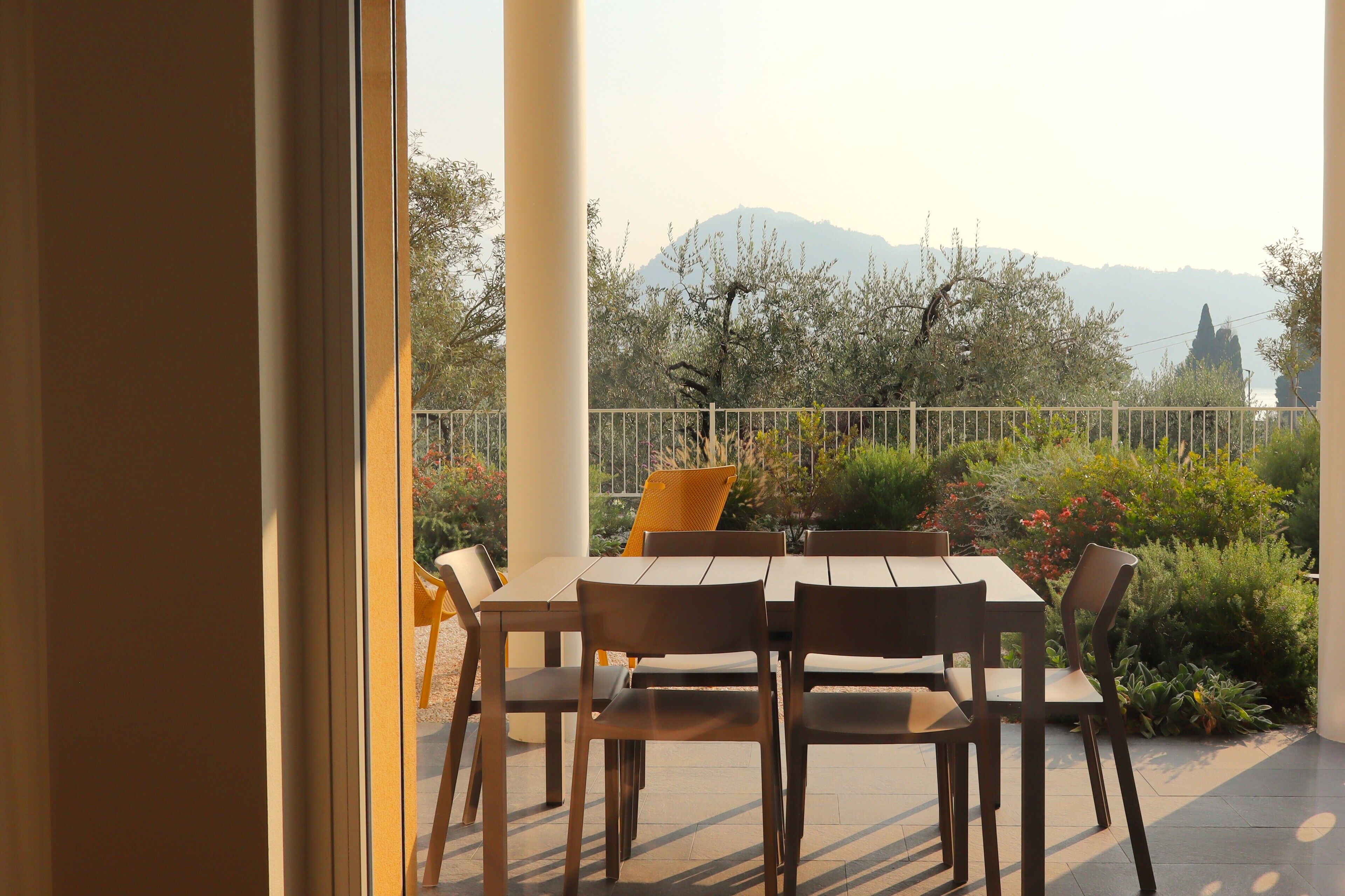 小型公寓式客房, 部分湖景, 一层 | 露台