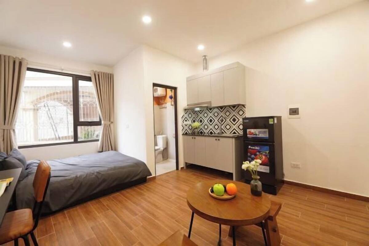 Individually furnished, desk, laptop workspace, free WiFi