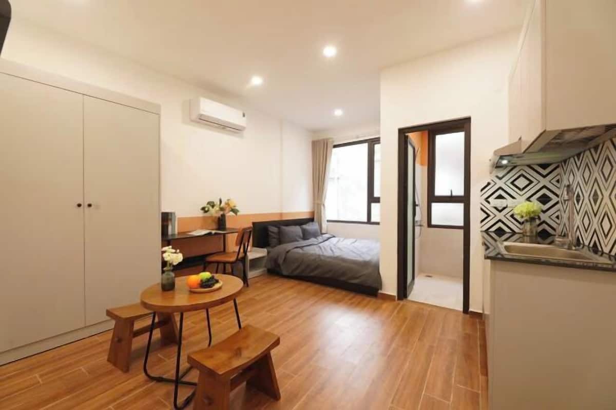 Individually furnished, desk, laptop workspace, free WiFi