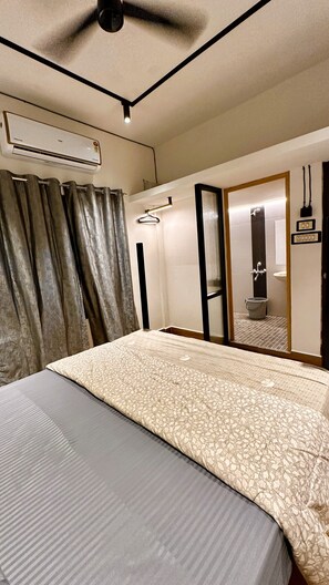 3 bedrooms, free WiFi, bed sheets