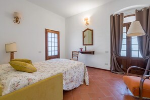 1 Schlafzimmer, Bügeleisen/Bügelbrett, Reisekinderbett, kostenloses WLAN