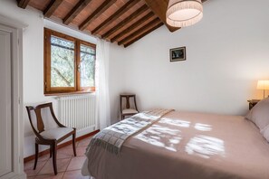 1 Schlafzimmer, Bügeleisen/Bügelbrett, Reisekinderbett, kostenloses WLAN