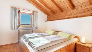 2 bedrooms, free WiFi, bed sheets