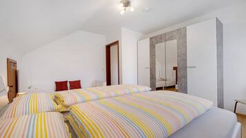 1 bedroom, free WiFi, bed sheets