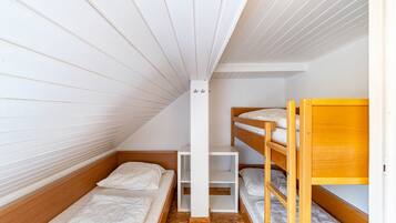 4 makuuhuonetta, ilmainen Wi-Fi, vuodevaatteet