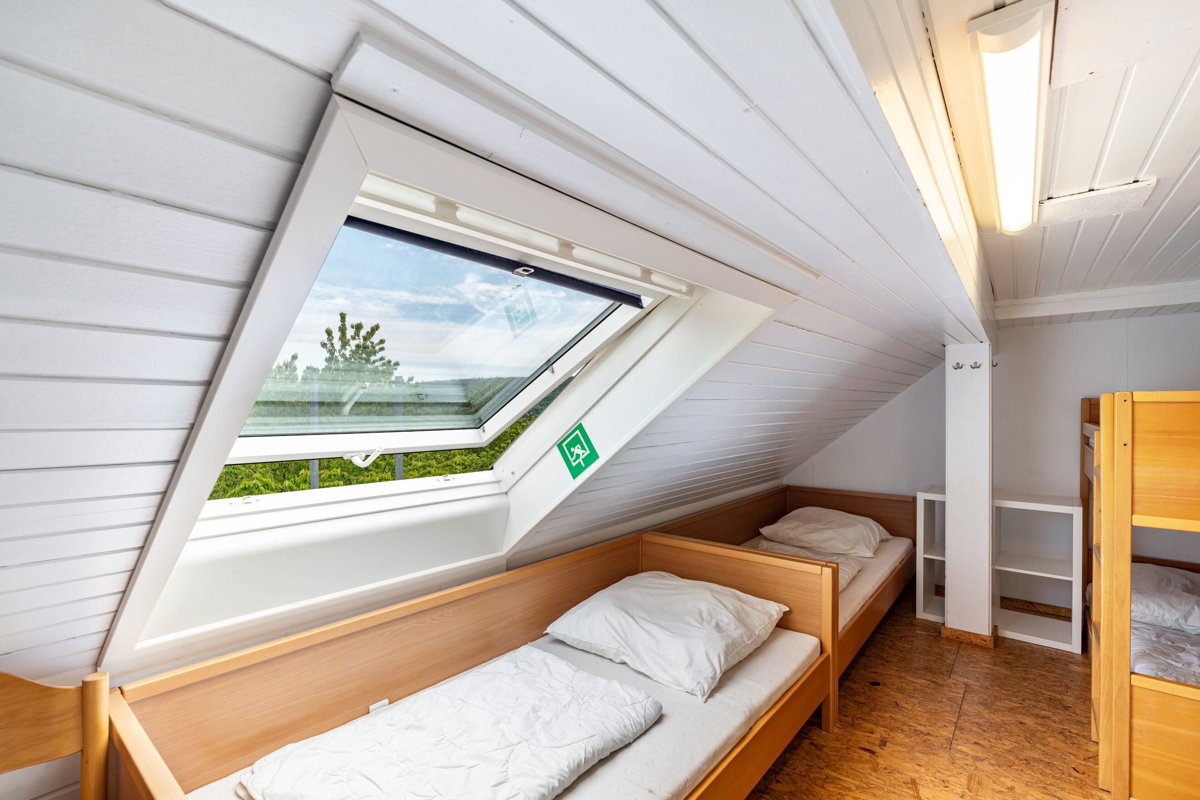 4 Schlafzimmer, kostenloses WLAN, Bettwäsche