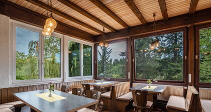 'Naturerlebnishaus Gaistal 32' mit Blick in die Natur