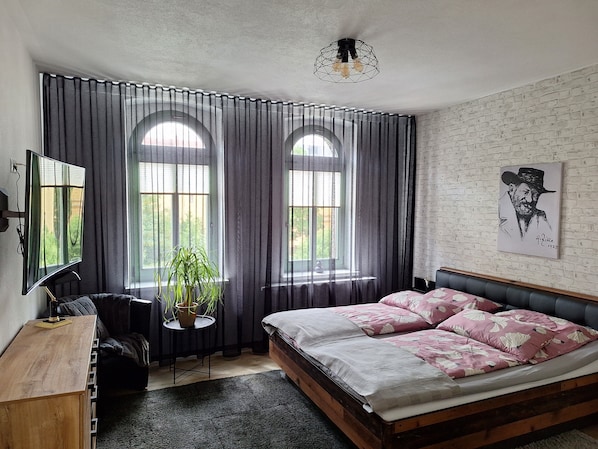1 bedroom, free WiFi, bed sheets