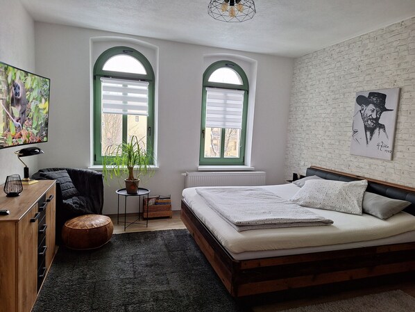 1 bedroom, free WiFi, bed sheets