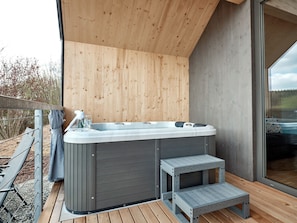 Tina de hidromasaje al aire libre